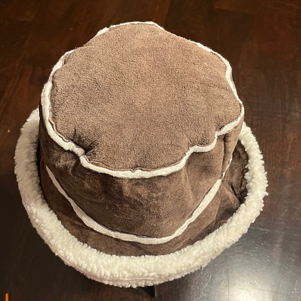 Brown Leather & Faux Fleece Hat - Picture 5 of 10
